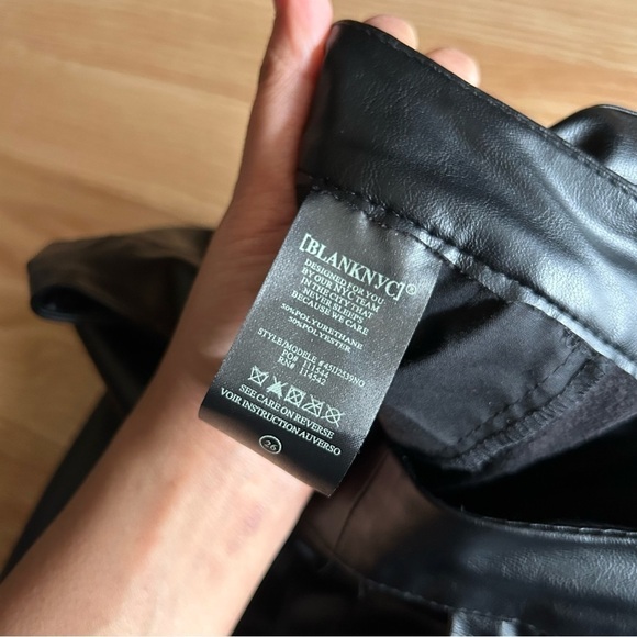 Blank NYC Black Vegan Leather High Rise Cropped Pants Women’s 26 - Picture 3 of 9